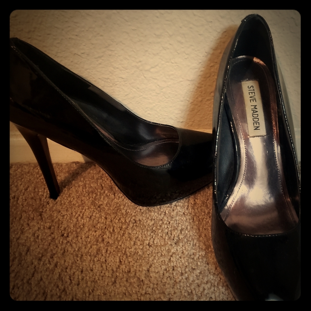 Steve Madden RUSSHH Platform Pumps - Black Patent